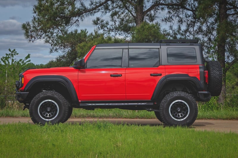 Rough Country - AC2 Running Boards - Amber/White - 4-Door - Ford Bronco (2021-2025) - 57004