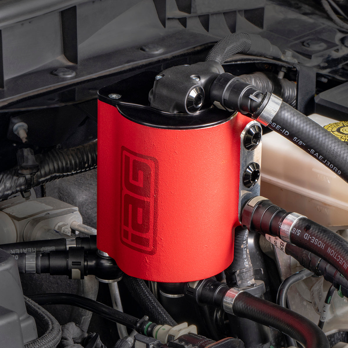 IAG-ENG-F7902RD-10.jpg