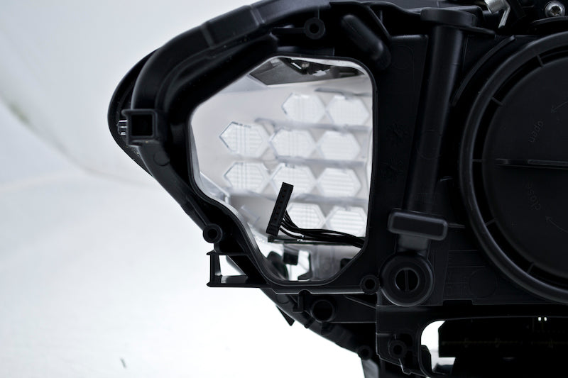 Hella 2011 Bmw 5Ser Sdn F10 W/Ahl - Headlamp Lh Xen - 010131651