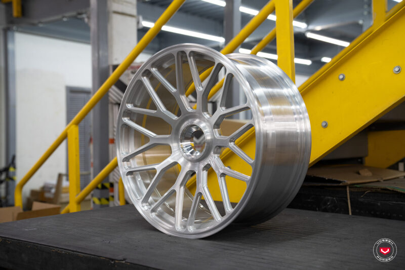 Vossen GEN-03 - CENTER LOCK - 21x13 - ET15 - 5x130 - 67.00 - AGGR. PLATE - BRUSHED GLOSS CLEAR - GEN-03-NUT-1B001
