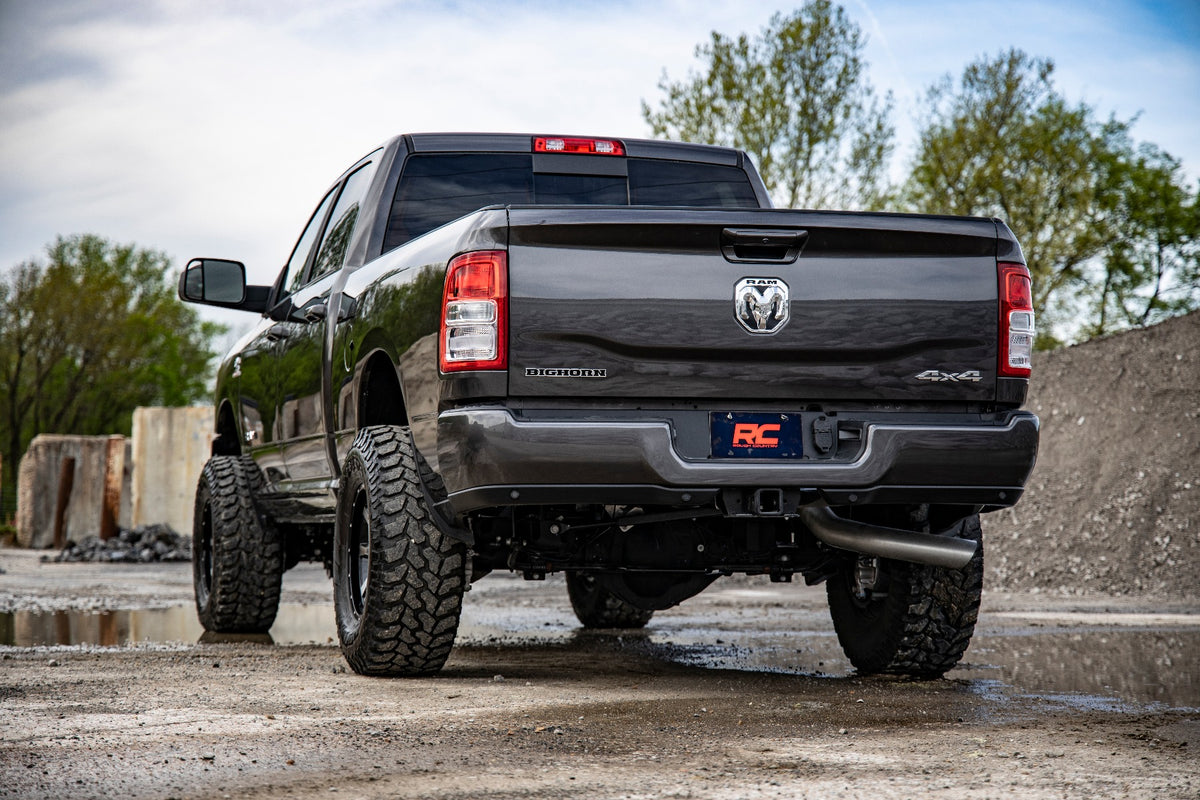 Rough Country - 2.5 Inch Leveling Kit - RR Leaf - V2 - Ram 2500 (14-25)/3500 (13-25) - 37770 by Rough Country - angle view