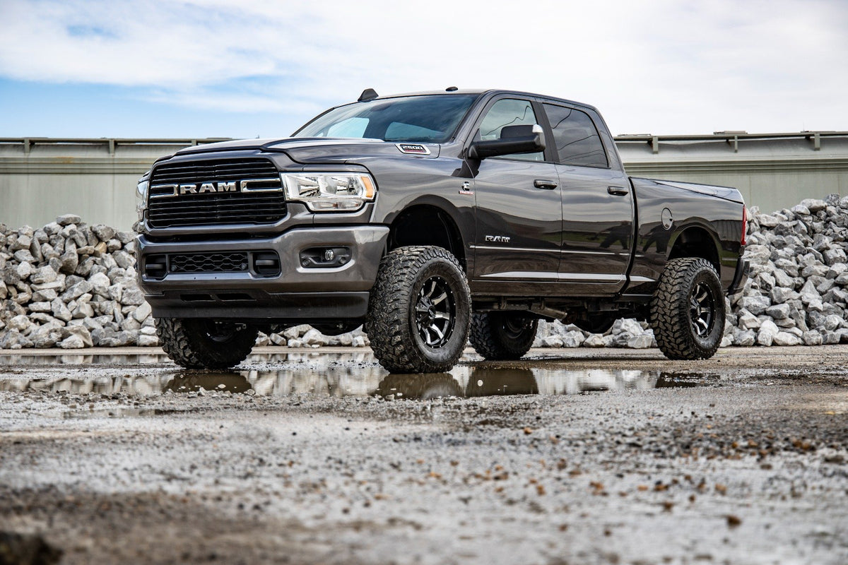 Rough Country - 1.75 Inch Leveling Coil Kit - Ram 2500 (14-25)/3500 (13-25) Diesel 4WD - 9477 by Rough Country - angle view