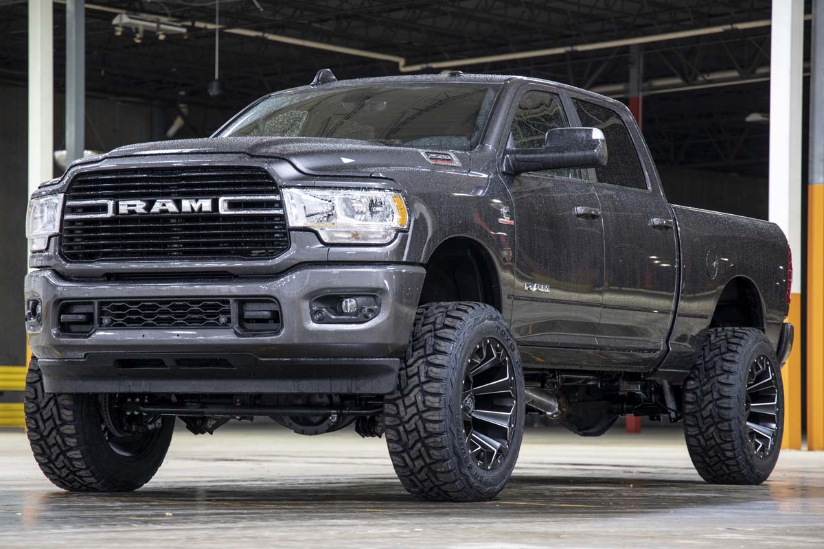 Rough Country - 5 Inch Lift Kit - Non-AISIN - V2 - Ram 2500 4WD (2019-2024) - 36070 by Rough Country - angle view