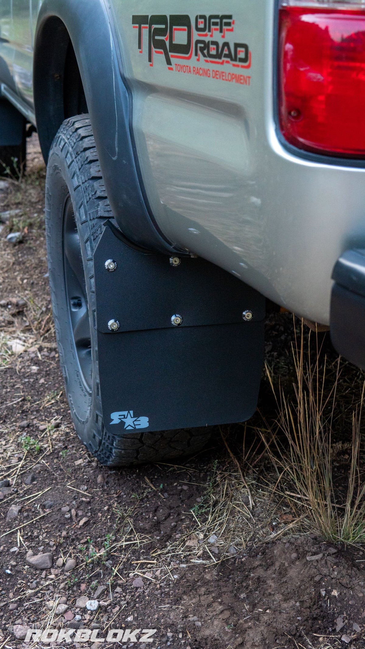 RokBlokz - Toyota Tacoma 4x4 2000-2004 (1st GEN) Mud Flaps