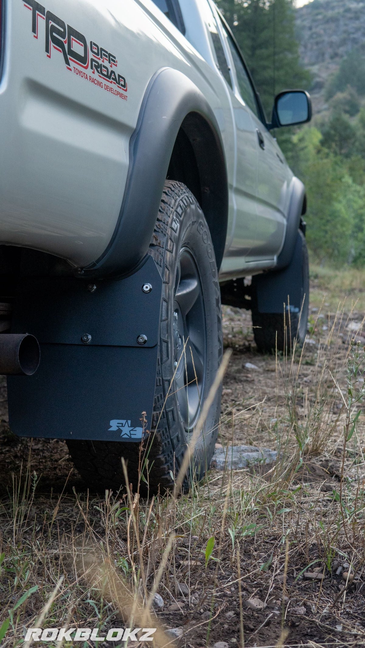 RokBlokz - Toyota Tacoma 4x4 2000-2004 (1st GEN) Mud Flaps