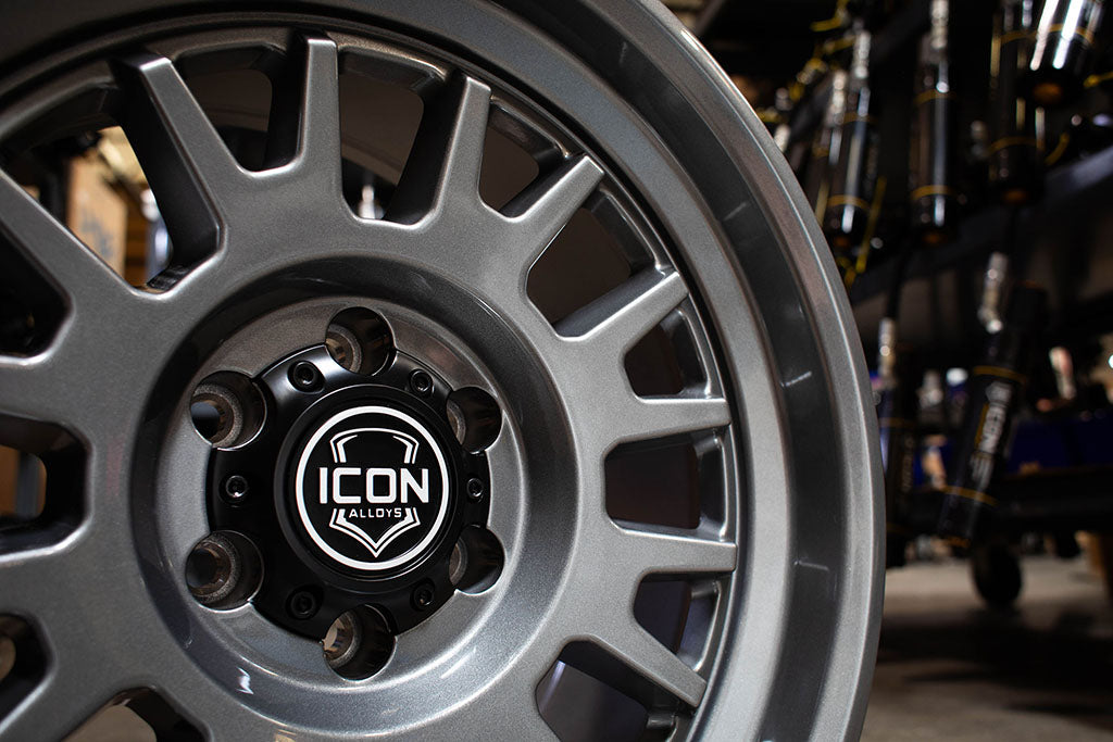 ICON Anza 17x8.5 5x5 -6mm Offset 4.5in BS 71.5mm Hub Bore Gun Metal Wheel - 8217857345GM