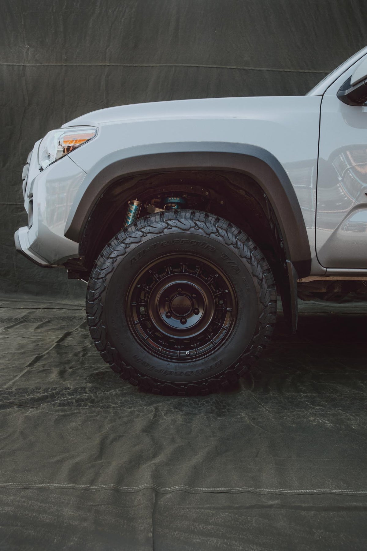 Nomad N502SB Arvo 17x8.5in / 6X139.7 BP / -25mm Offset / 106.1mm Bore