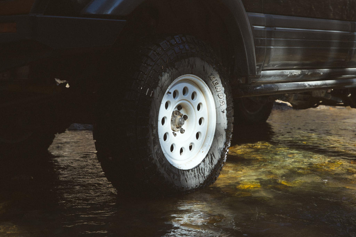Nomad N501SA Convoy 17x8.5in / 6x139.7 BP / -10mm Offset / 106.1mm Bore