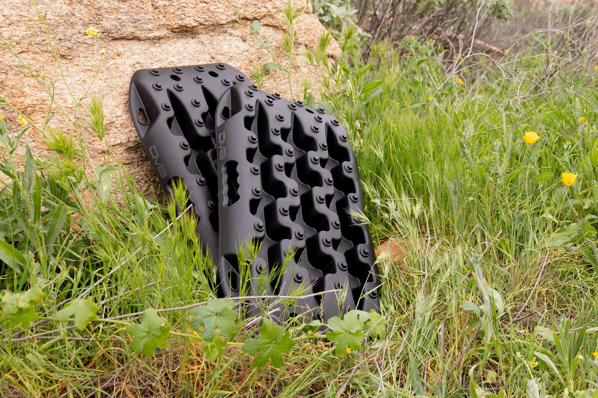 DV8 Offroad - DV8 Xtract Mini Traction Board Pair | Black or Orange - RTB2-02OR