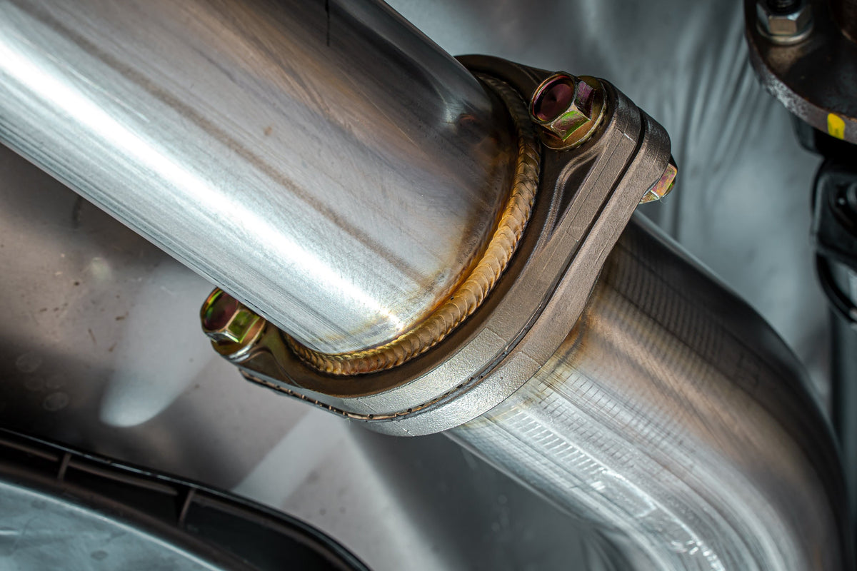 Remark 22+ Subaru WRX 2.5 in. Midpipe Kit (Resonated-Quiet) - RO-CPVB-CS2