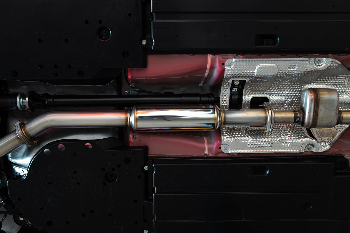 Remark 22+ Subaru WRX 2.5 in. Midpipe Kit (Resonated-Quiet) - RO-CPVB-CS2