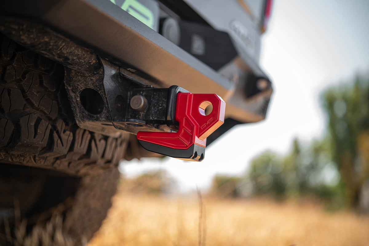 DV8 Offroad - DV8 Xtract 2" Hitch Skid Plate - UNHS-01RD