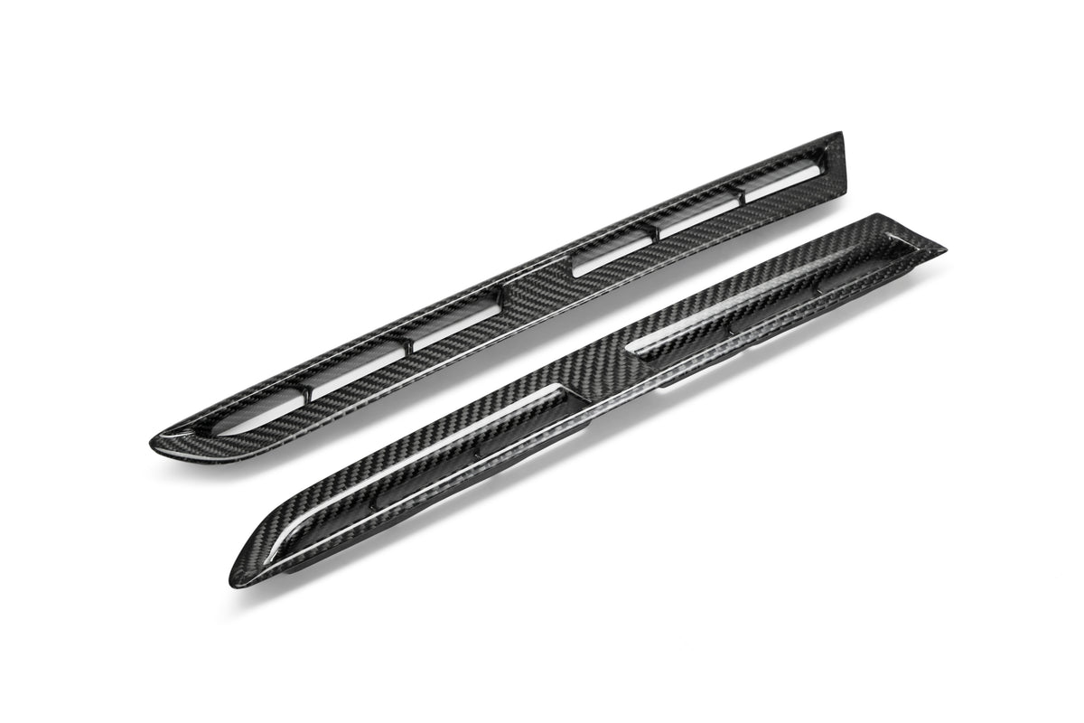 Seibon 09-10 Nissan GTR R35 Carbon Fiber Fender Ducts (Pair) - FD0910NSGTR