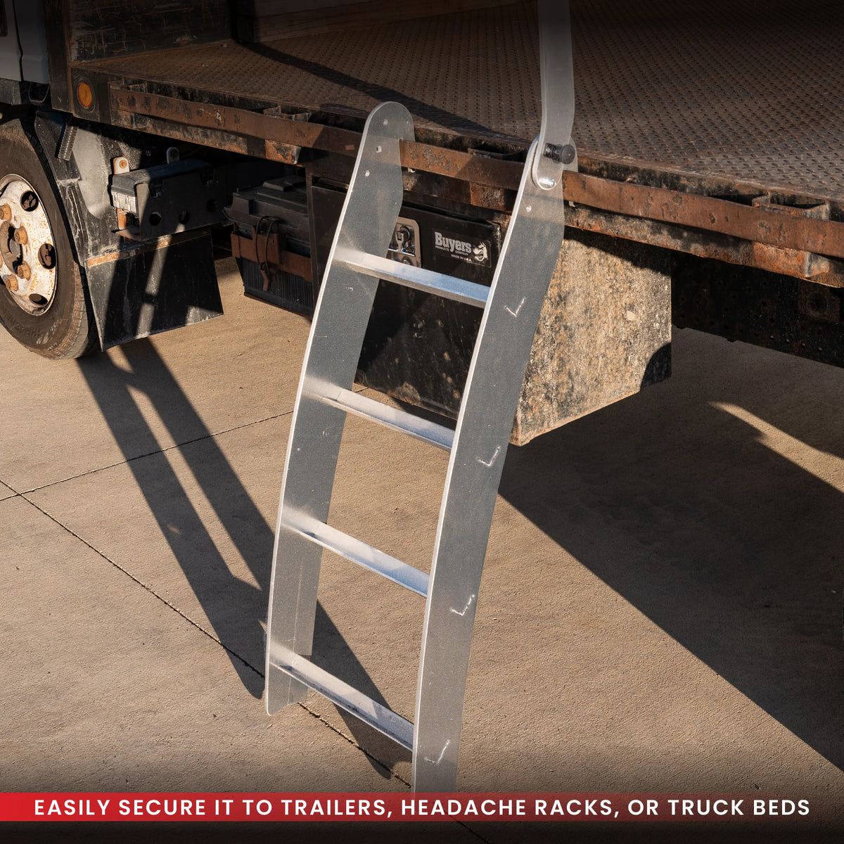 Gen-Y Aluminum Plate Style Rub Rail Ladder - GH-102877
