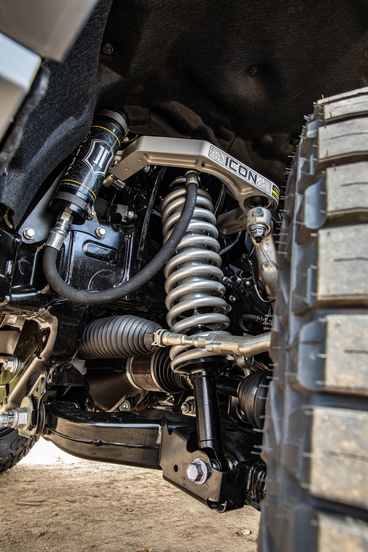 ICON 2024+ Toyota Tacoma 2.5in VS RR Coilover Kit - 58780
