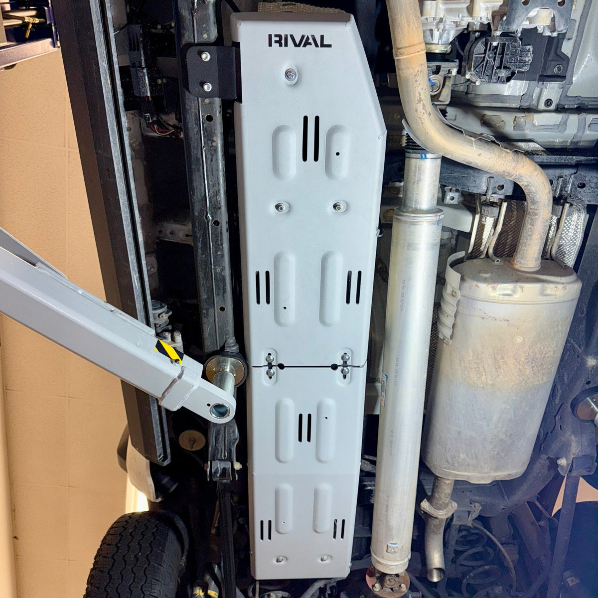 Rival 24-26 Toyota Tacoma Aluminum Gas Tank Skid Plate - 2333.9583.1.6