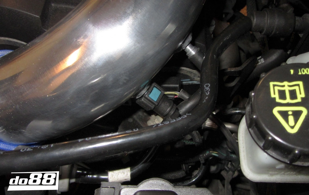 do88 - Volvo C30/C70/S40/V50 Turbo 04-13 (13-) Inlet pipe, Blue hoses - IR-V50-B