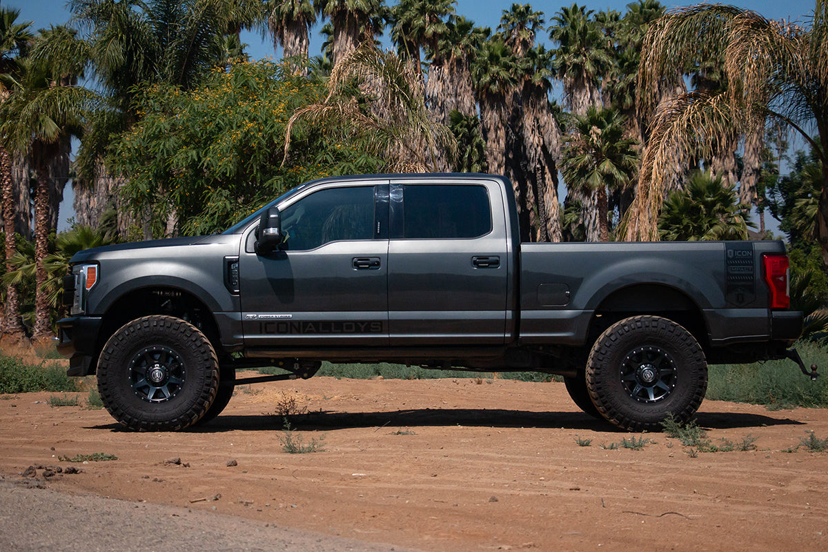 ICON 2017+ Ford F-250/F-350 4-5.5in Stage 6 Coilover Conversion System - K63156