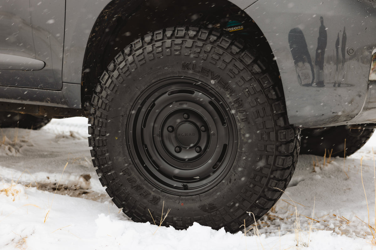 Nomad N504SB Field 17x8.5in / 5x127 BP / 0mm Offset / 106.1mm Bore