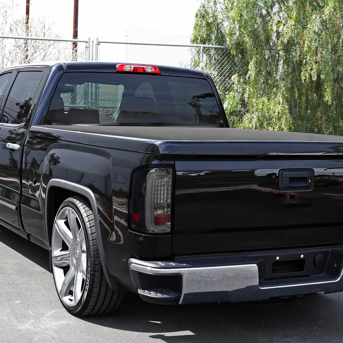 Spec-D Tuning - 2014-2018 GMC Sierra 1500/2500HD/3500HD LED Tail Lights (Chrome Housing/Smoked Lens) - LT-SIE14GLED-TM