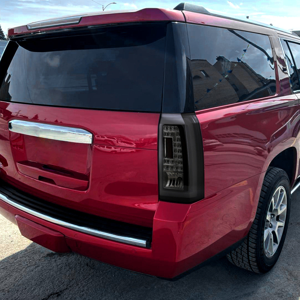 Spec-D Tuning - 2015-2020 GMC Yukon/Yukon XL Denali SLE/SLT LED Tail Lights (Glossy Black Housing/Smoked Lens) - LT-YUK15BBLED-TM