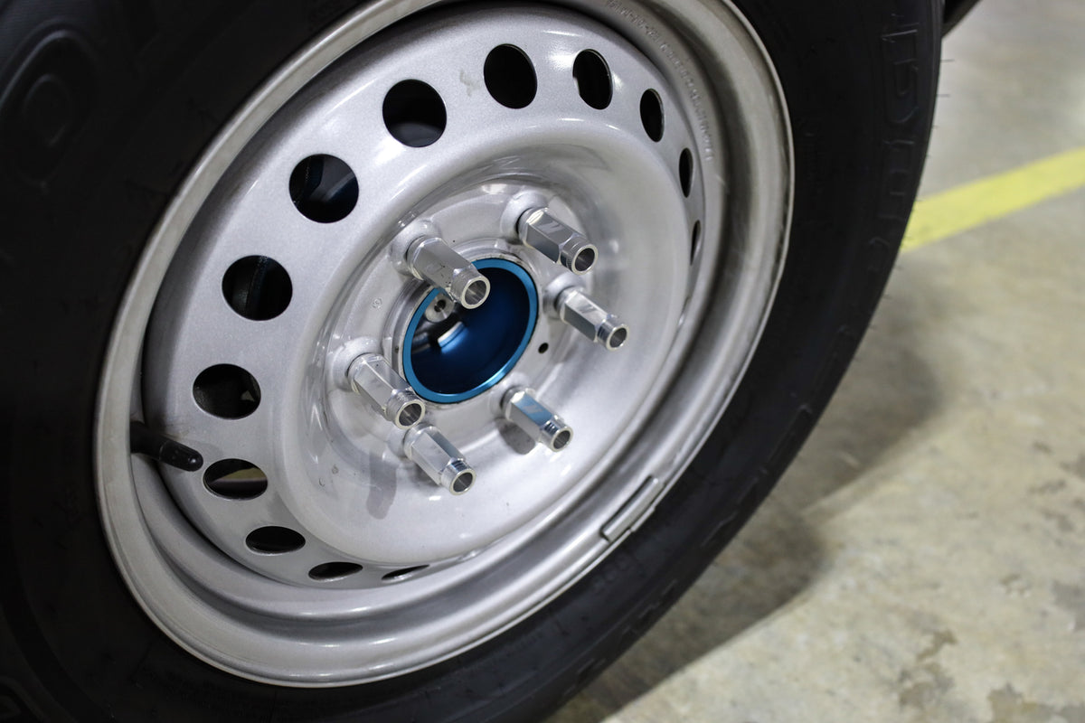 Mishimoto Aluminum Locking Lug Nuts M12x1.5 27pc Set Silver - MMLG-15-27LSL for 2021-2025 Ford Bronco - alternate view