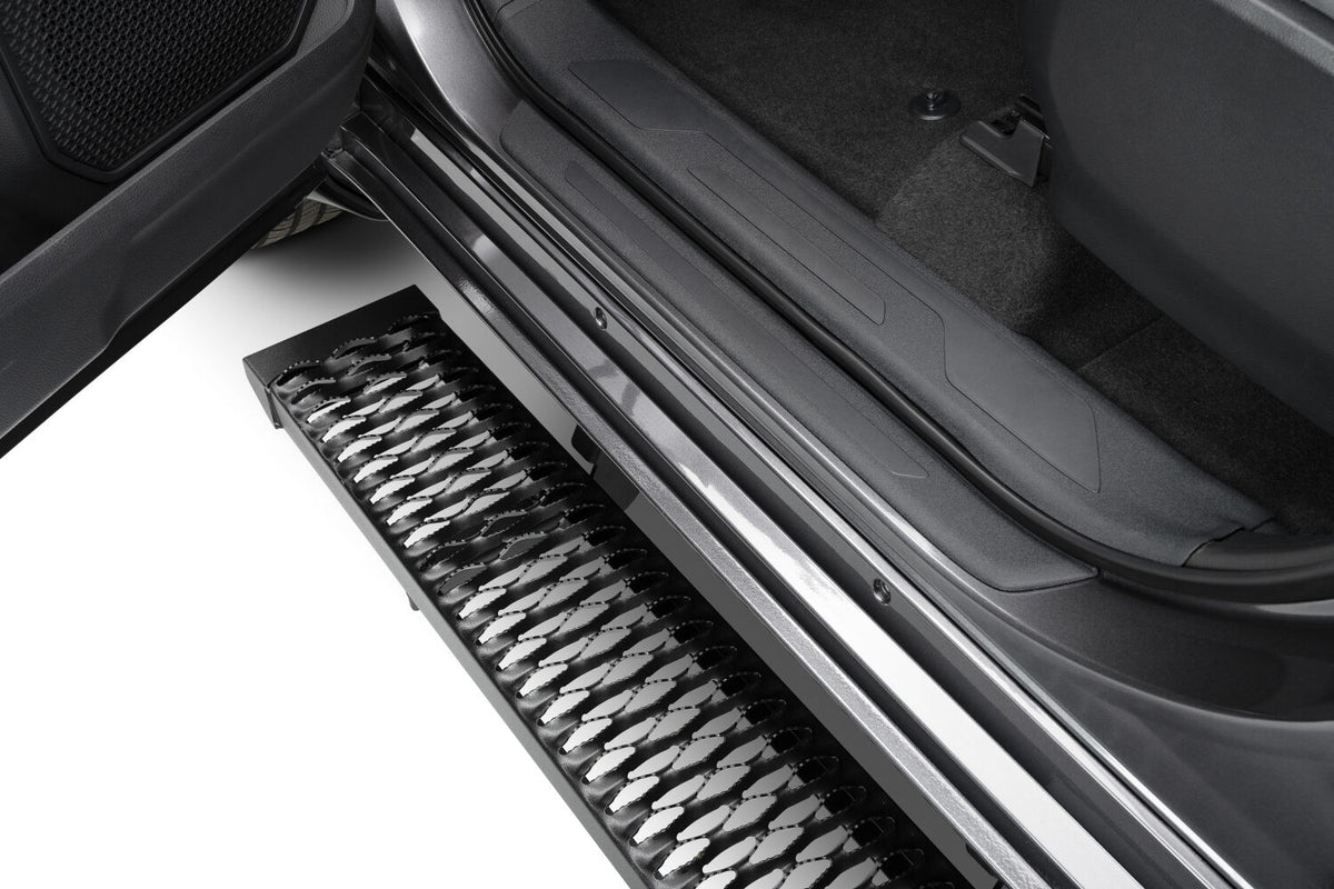 N-Fab Growler Fleet 2022 Toyota Tundra CC - Cab Length - Tex. Black - GFT22CC-TX