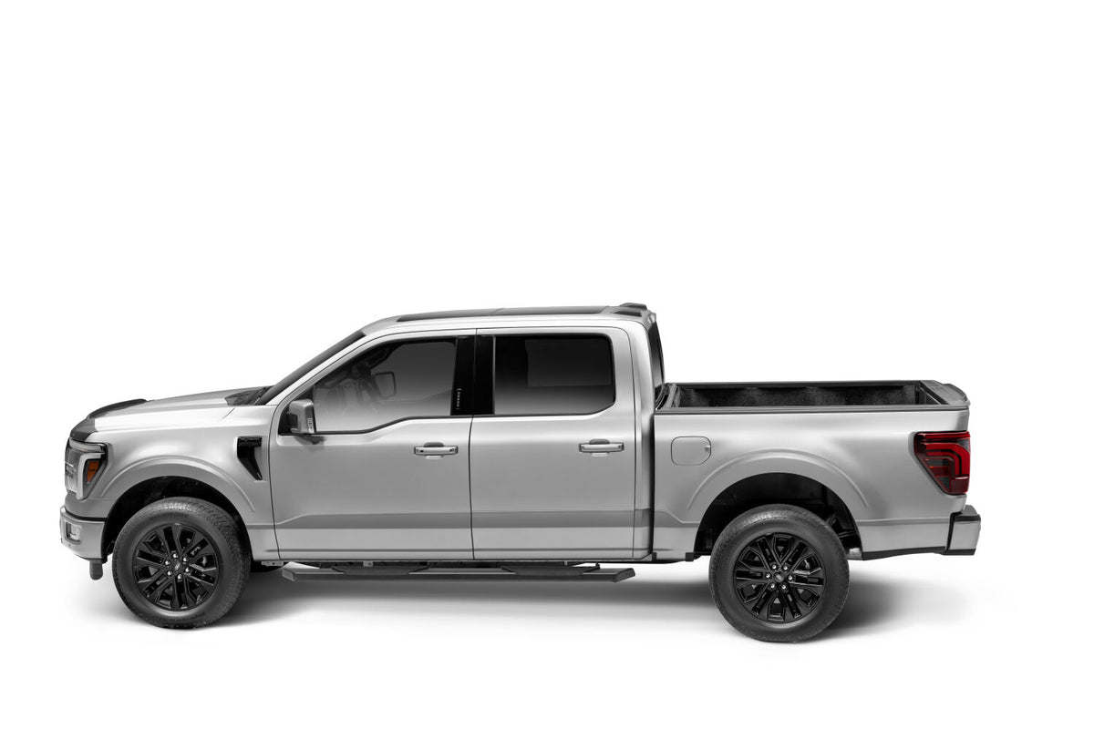 RealTruck 15-26 Ford F150 / 17-26 Ford F250/F350 SD Crew Cab Traxio 5in Nerf Bars - Textured Black - view 3