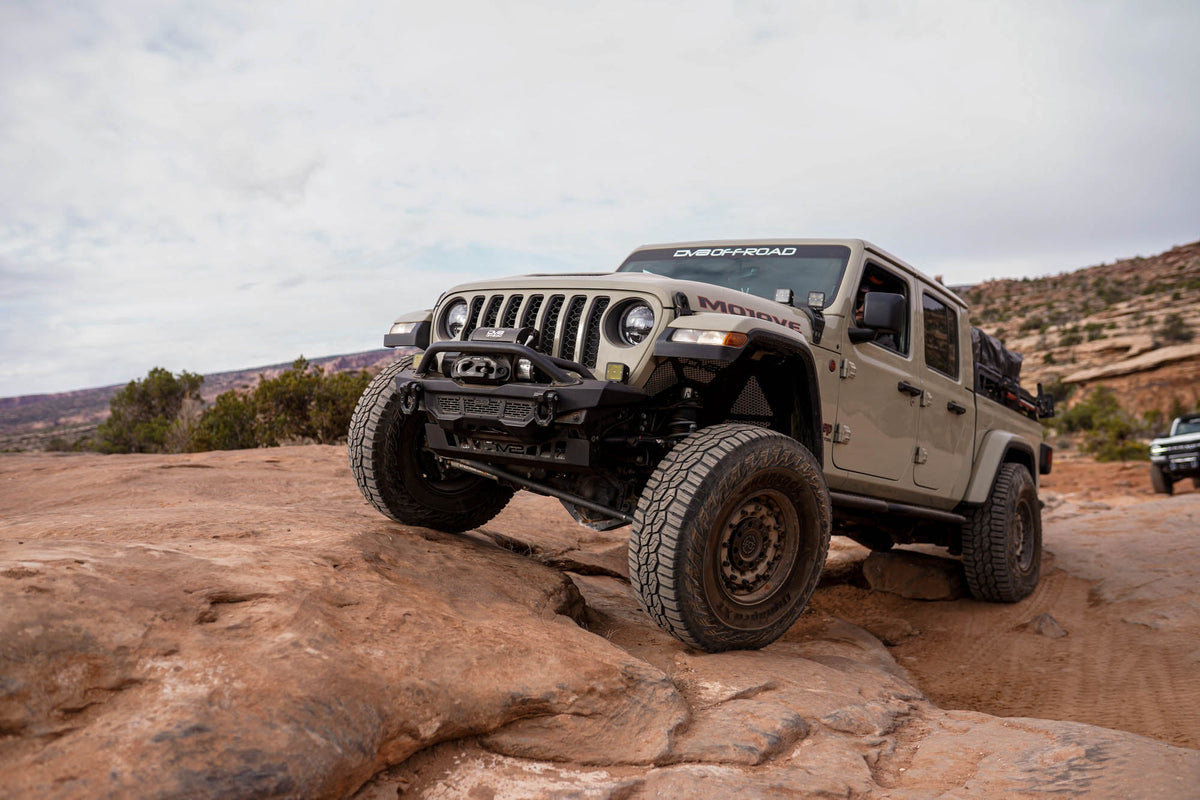 DV8 Offroad - 2018-2025 Jeep Wrangler JL & 2020-2025 Gladiator JT | Front Inner Fenders - INFEND-06FB