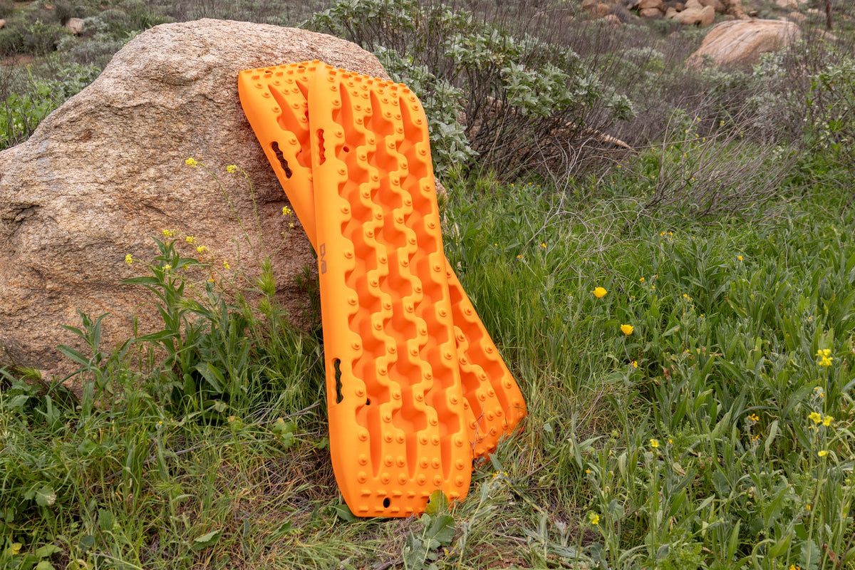 DV8 Offroad - DV8 Xtract Traction Boards | Pair - RTB1-02TN