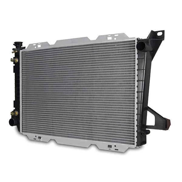 Mishimoto Ford Bronco Replacement Radiator 1985-1996 - R1451-AT for 1985-1997 Ford F 350 - close-up