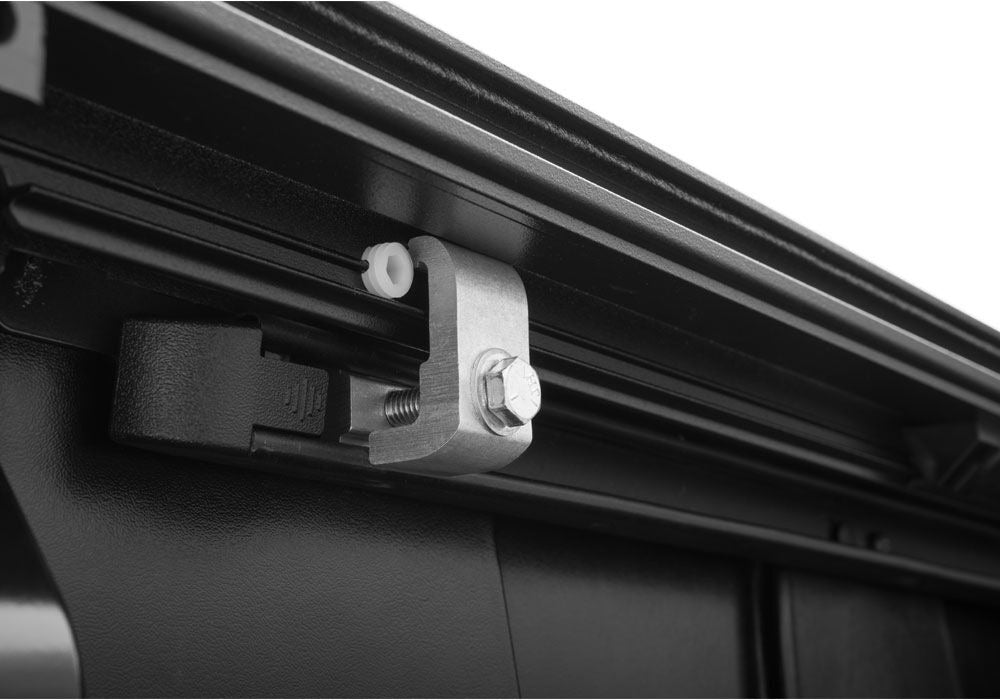 Retrax 11-16 Ford F-250/F-350 SD 6.8ft Bed (Must Have 2 Ford Factory Keys to Install) Retrax EQ - EQ0362