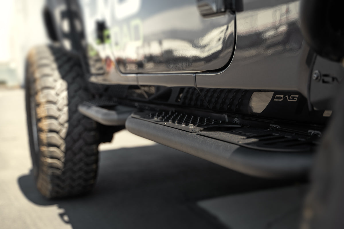 DV8 Offroad - Jeep Wrangler JL OE Plus 4-Door Side Steps - SRJL-08
