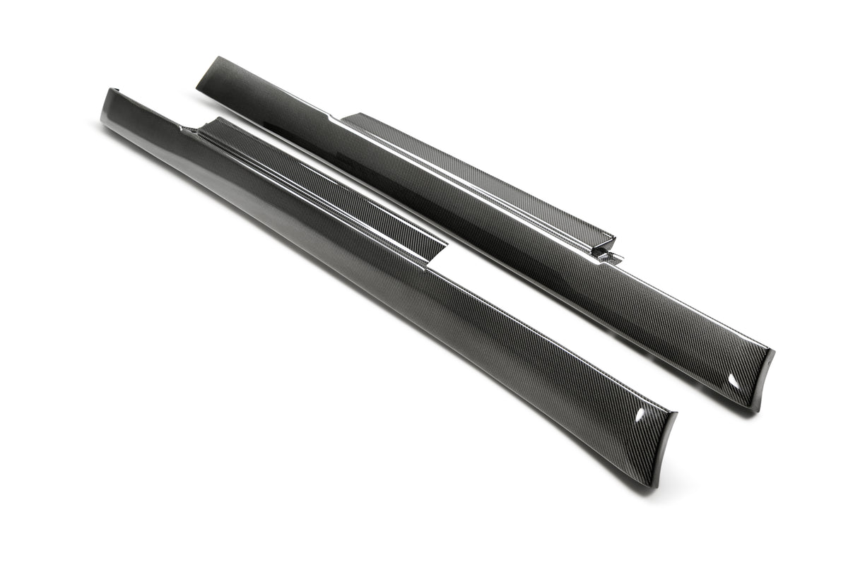 Seibon 09-10 Nissan GTR R35 OEm Style Carbon Fiber Side Skirts - SS0910NSGTR-OE