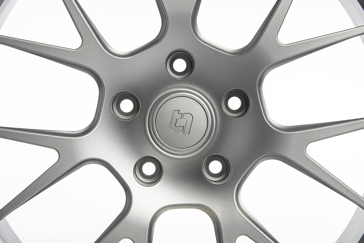 Titan 7 Flat Center Cap - Iridium Silver