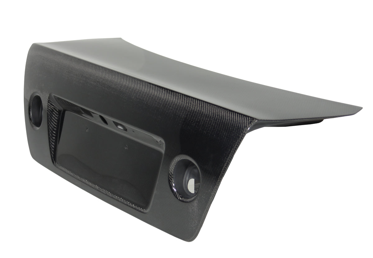 Seibon 00-05 Lexus IS300 OEM-Style Carbon Fiber Trunk/Hatch - TL0005LXIS