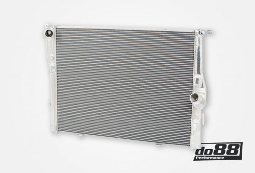 do88 - BMW M3 E90 E92 Radiator Aluminum - WC-190