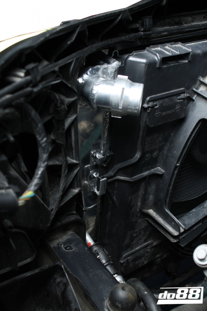 do88 - BMW M3 E90 E92 Radiator Aluminum - WC-190
