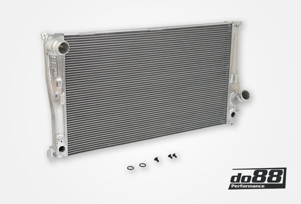 do88 - BMW 135i 335i 35i N54 N55 Automatic 2007-2013 (E9X E82 E89) Radiator - WC-370