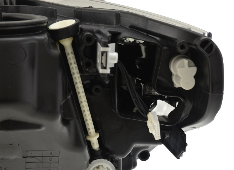 Hella 15 Bmw 3Ser - Headlamp Rh Led - 012103961