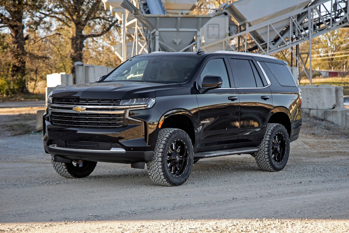 Rough Country - 3.5 Inch Lift Kit - M1 Struts - Chevy/GMC Tahoe/Yukon XL 1500 4WD (2021-2025) - 11440 for 2021-2023 Chevrolet