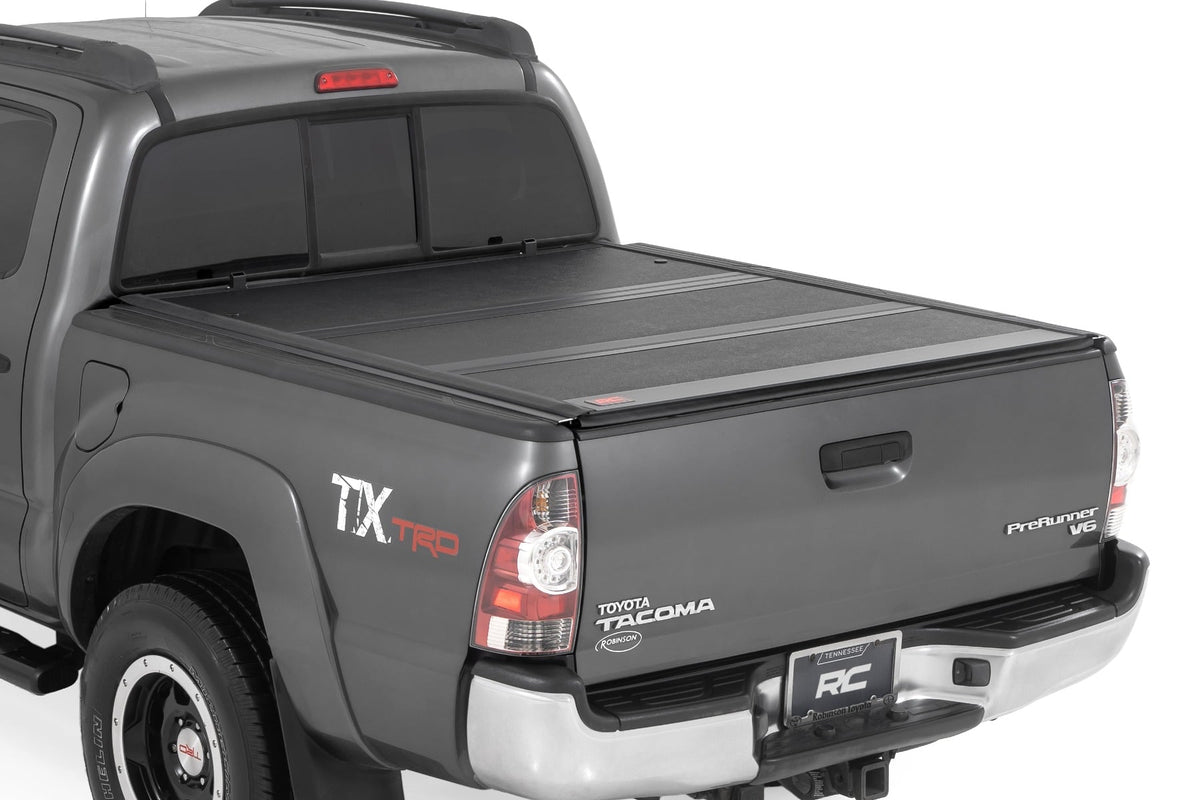 Rough Country - Hard Low Profile Bed Cover - 5' Bed - Toyota Tacoma 2WD/4WD (05-15) - 47415500B