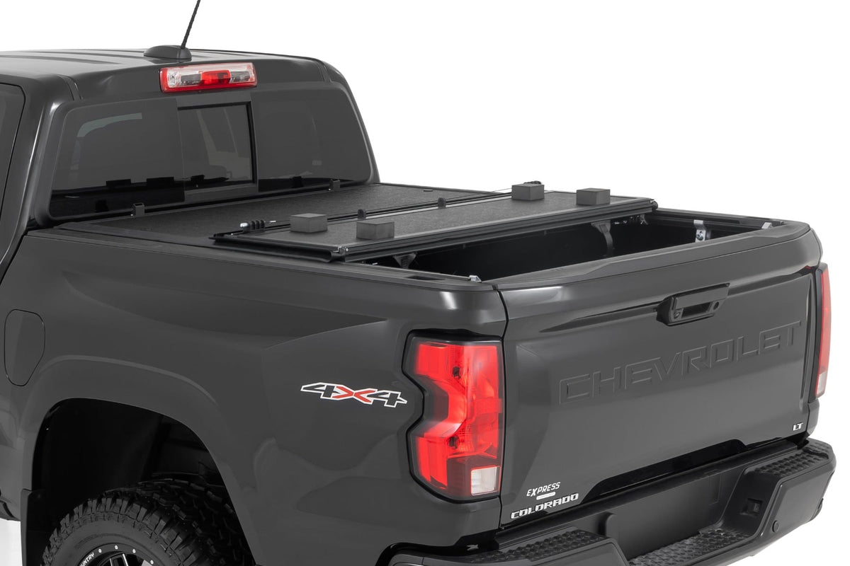 Rough Country - Hard Low Profile Bed Cover - 5' Bed - Chevy/GMC Canyon/Colorado (15-25) - 47120500B for 2015-2024 Chevrolet C