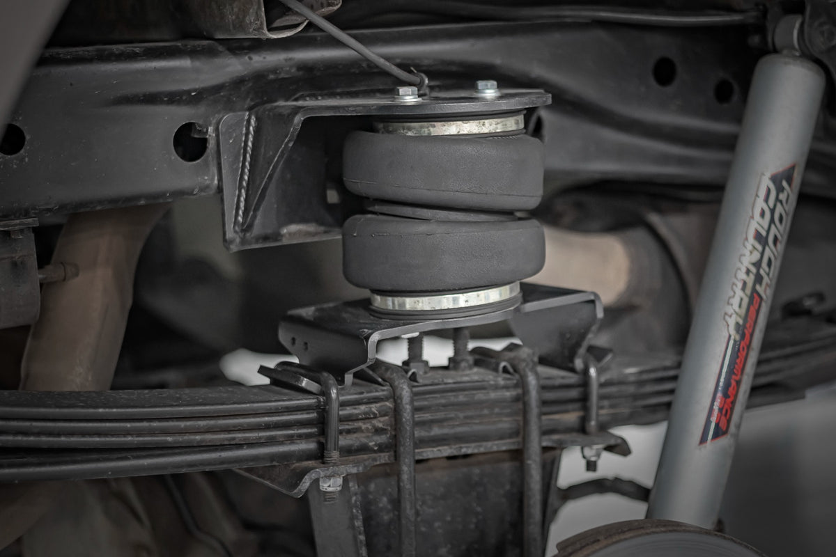 Air Spring Kit w/compressor | 0-6&quot; Lifts | Ford F-150 4WD (2004-2014)