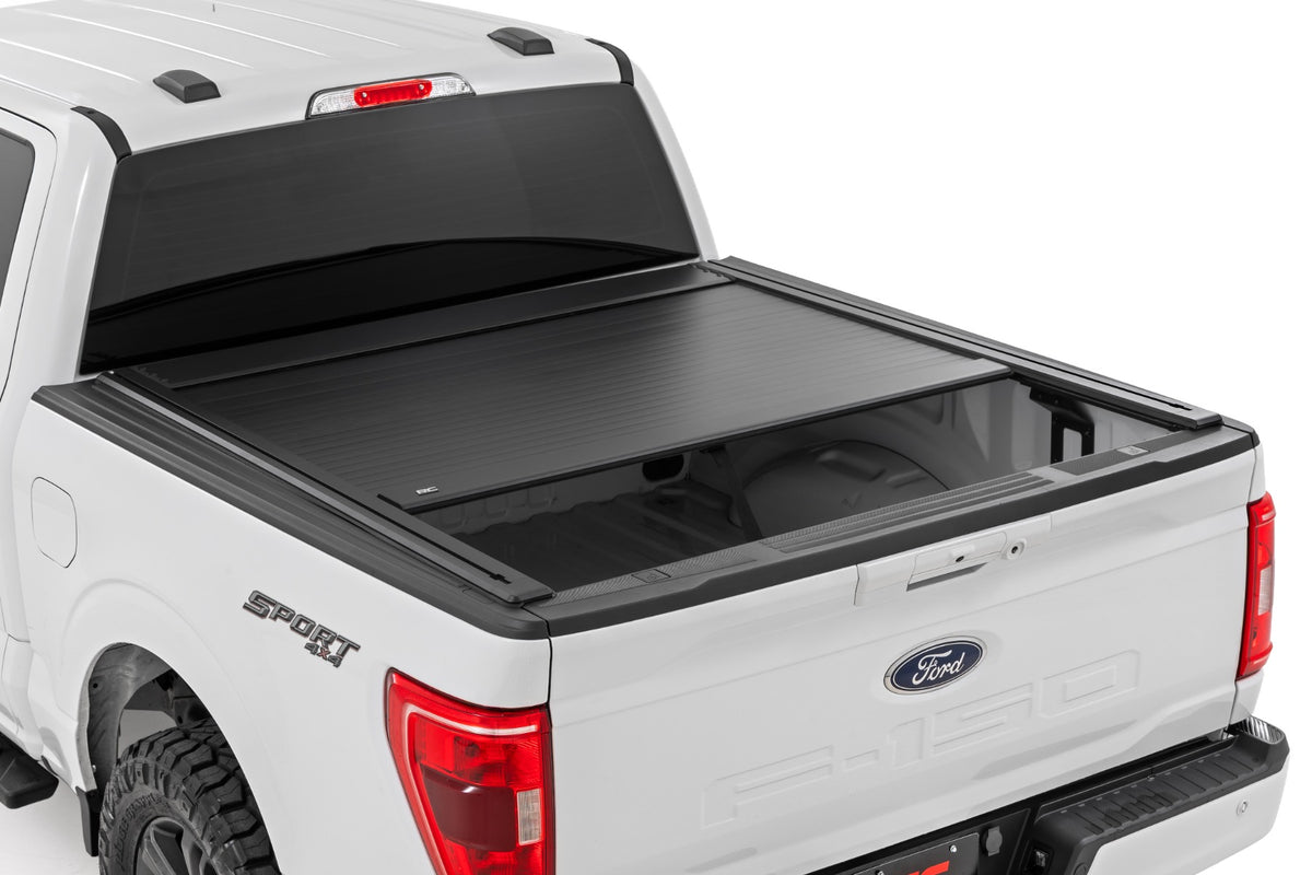 Rough Country - Manual Retractable Bed Cover - 5'7" Bed - Ford F-150 (15-26)/F-150 Lightning (22-26) - 53509550