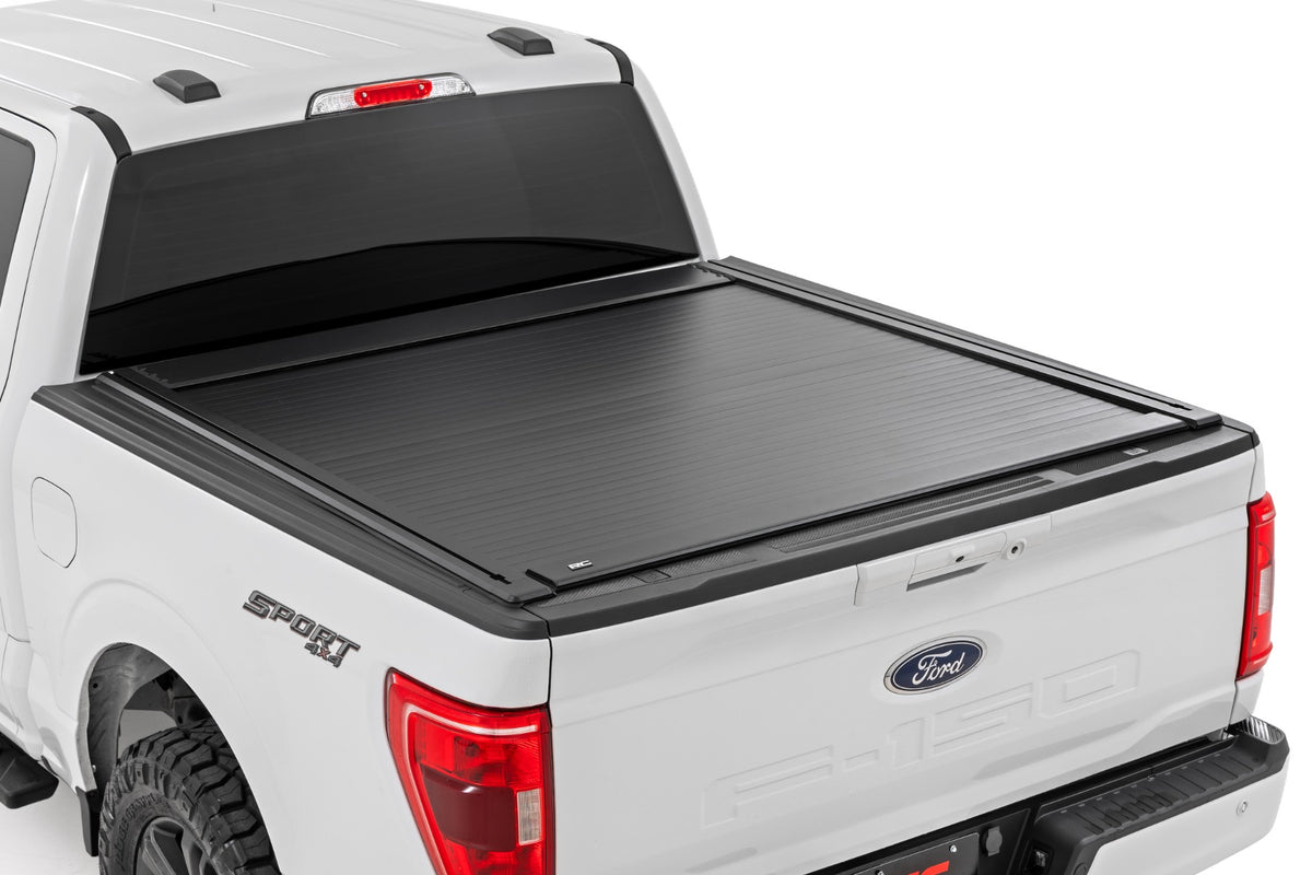 Rough Country - Manual Retractable Bed Cover - 5'7" Bed - Ford F-150 (15-26)/F-150 Lightning (22-26) - 53509550