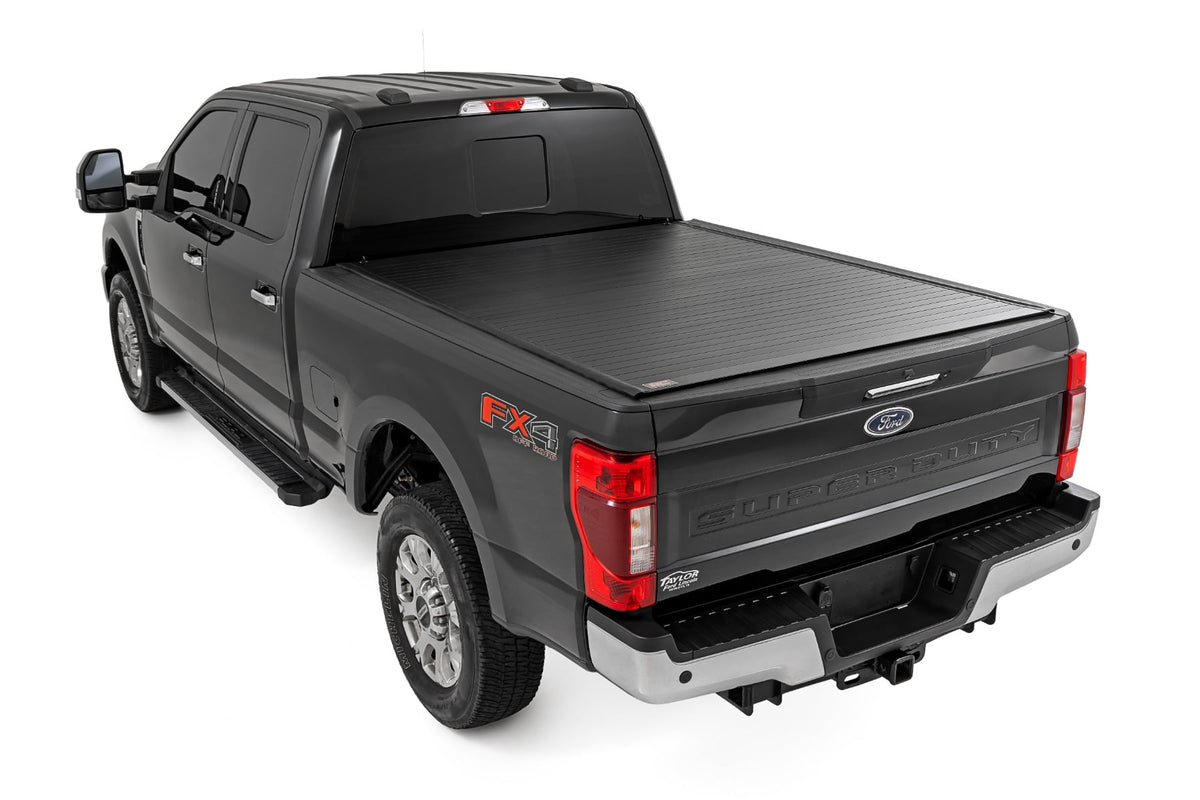 Rough Country - Hard Roll Up Cover - 6'10" Bed - Ford F-250/F-350 Super Duty 2WD/4WD (17-25) - 50517650 by Rough Country - de