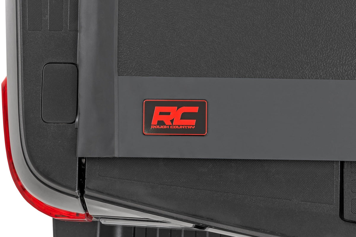 Rough Country - Hard Low Profile Bed Cover - 6'10" Bed - Ford F-250/F-350 Super Duty (17-25) - 47220651B by Rough Country - d