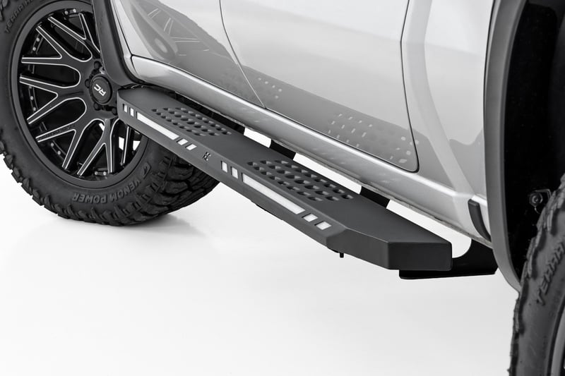 Rough Country - AC2 Running Boards - Amber/White - Crew Cab - Chevy/GMC 1500/2500HD/3500HD (19-26) - 57007
