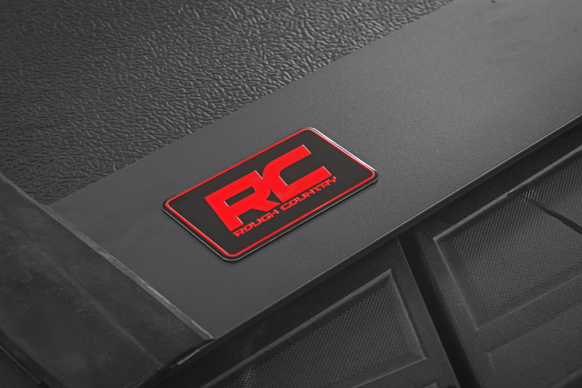 Rough Country - Hard Low Profile Bed Cover - 6'9" Bed - Rail Caps - Chevy/GMC 2500HD/3500HD (20-25) - 47120651B by Rough Coun
